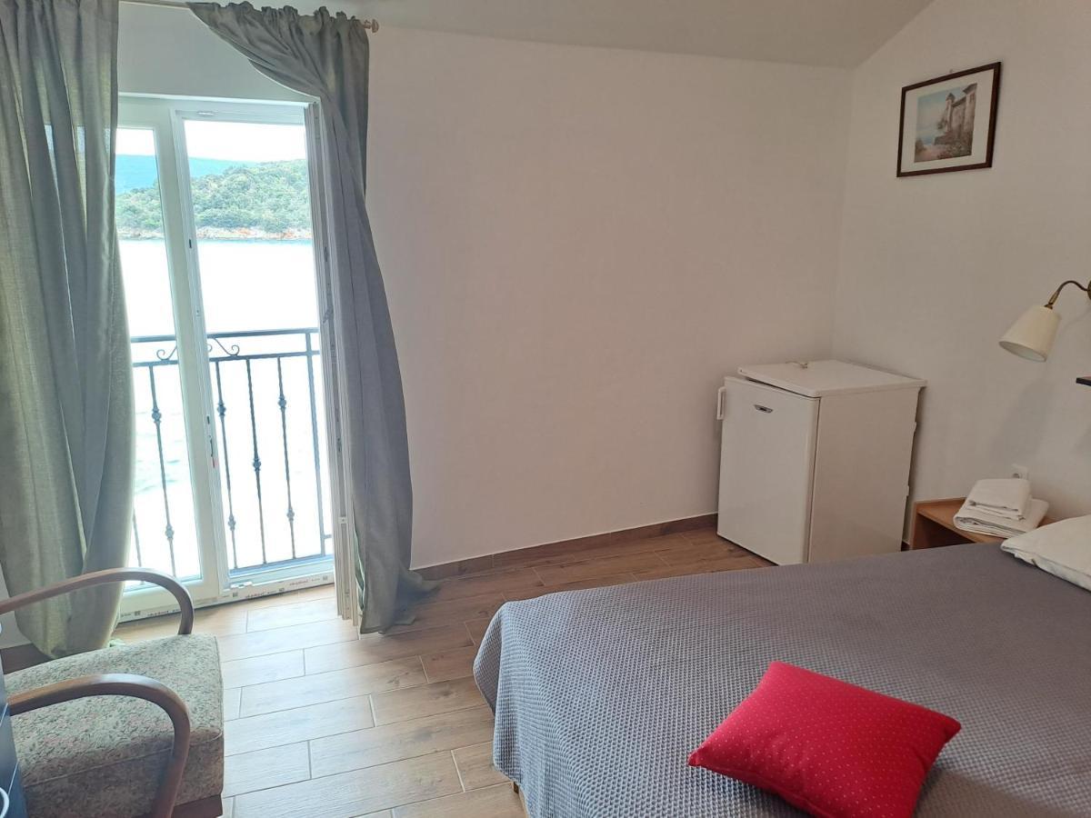 Bed and Breakfast Sobe Mamalu Валун Экстерьер фото