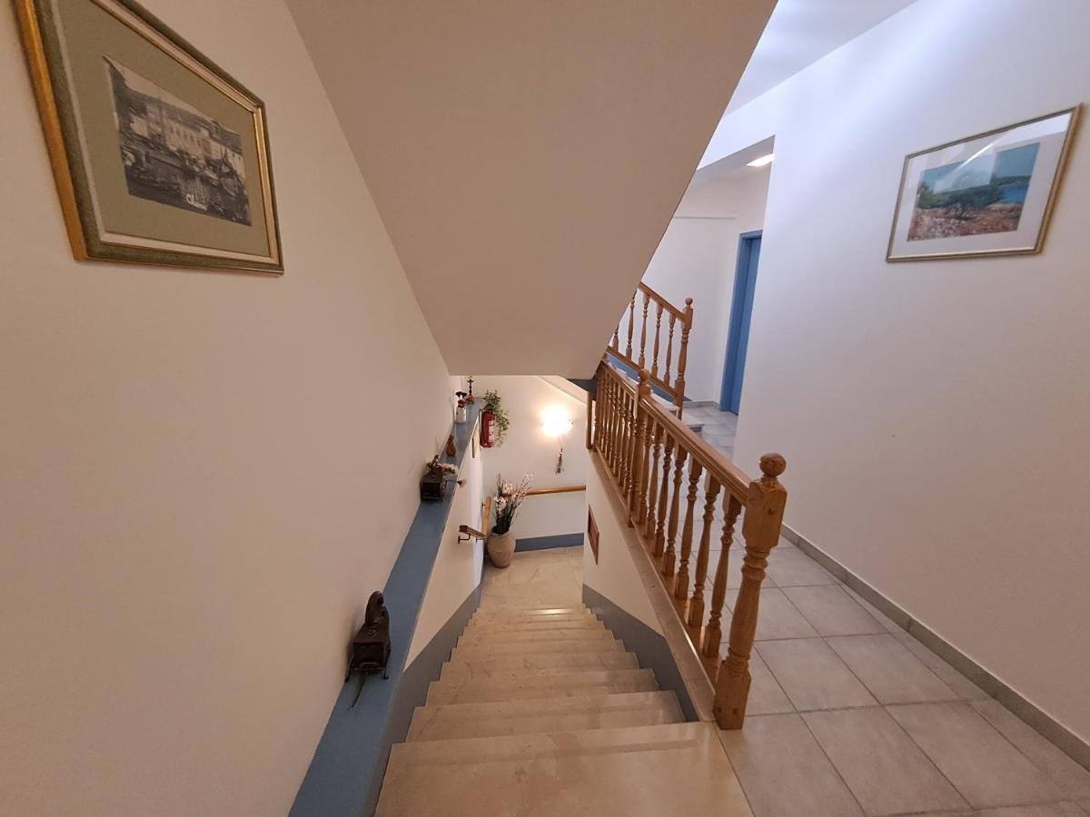 Bed and Breakfast Sobe Mamalu Валун Экстерьер фото