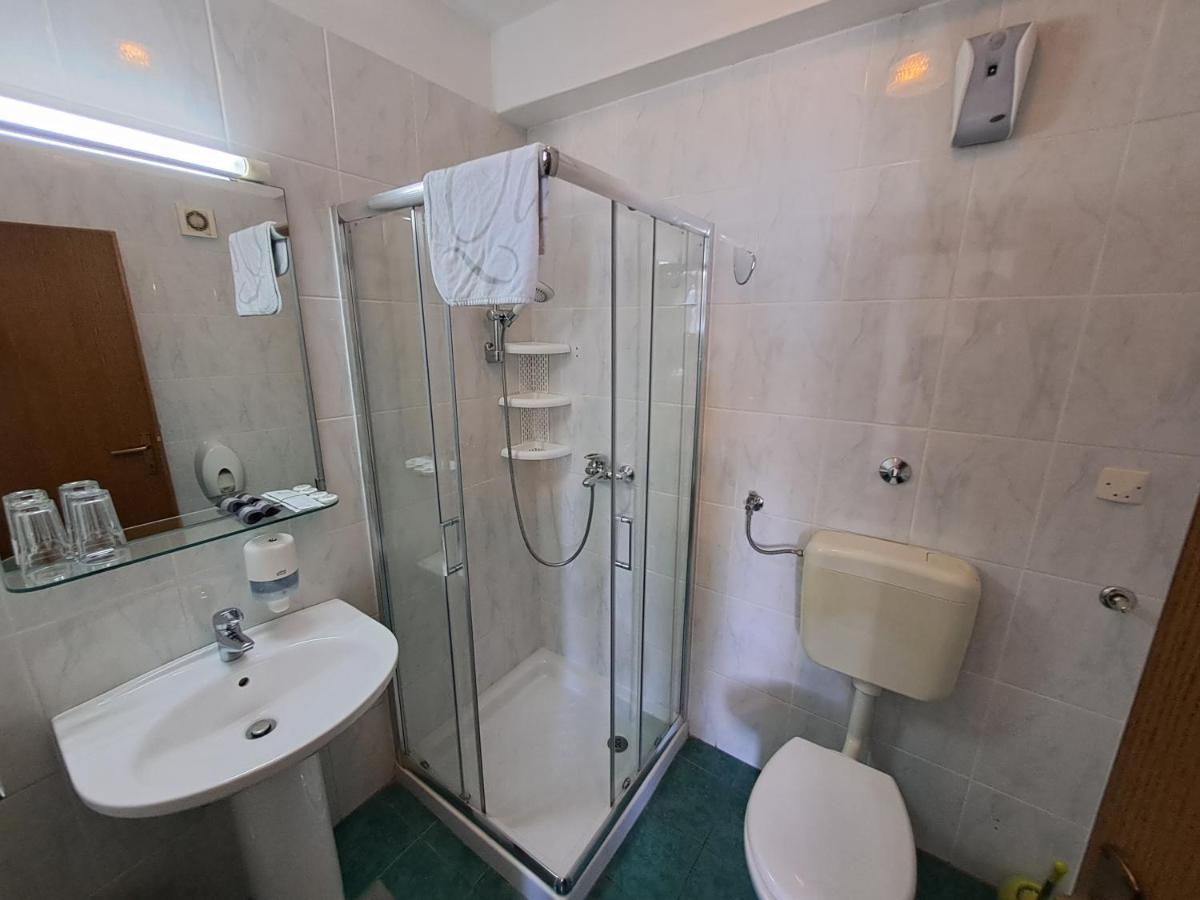 Bed and Breakfast Sobe Mamalu Валун Экстерьер фото