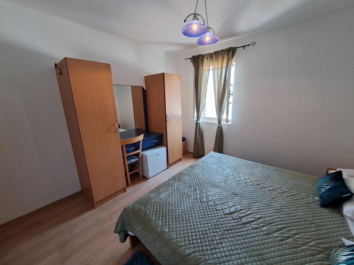 Bed and Breakfast Sobe Mamalu Валун Экстерьер фото